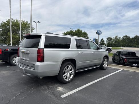 Used 2017 Chevrolet Suburban Premier AWD/4WD image 5