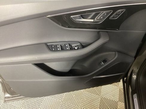 Used 2025 Audi Q7 2.0T Premium Plus w/ Premium Plus Package image 16