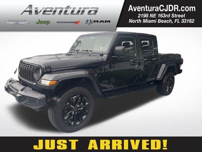Used 2024 Jeep Gladiator Sport