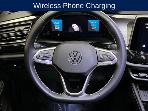 Used 2025 Volkswagen Atlas Cross Sport SE w/ Black Wheel Package image 9