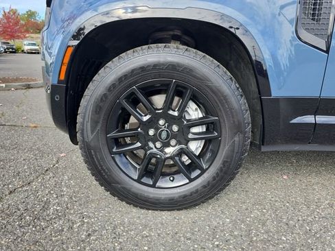 Used 2022 Land Rover Defender 90 X-Dynamic S image 39