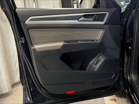 Used 2021 Volkswagen Atlas SE w/ Panoramic Sunroof Package AWD/4WD image 9