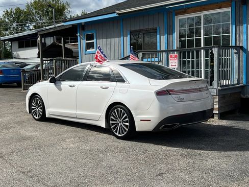 Used 2018 Lincoln MKZ Select w/ Select Plus Package FWD image 8