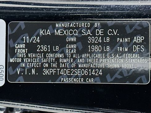 Used 2025 Kia K4 LXS image 12
