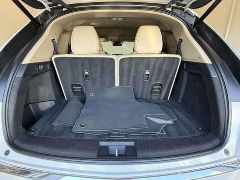 Used 2023 Acura MDX SH-AWD w/ Technology Package image 18