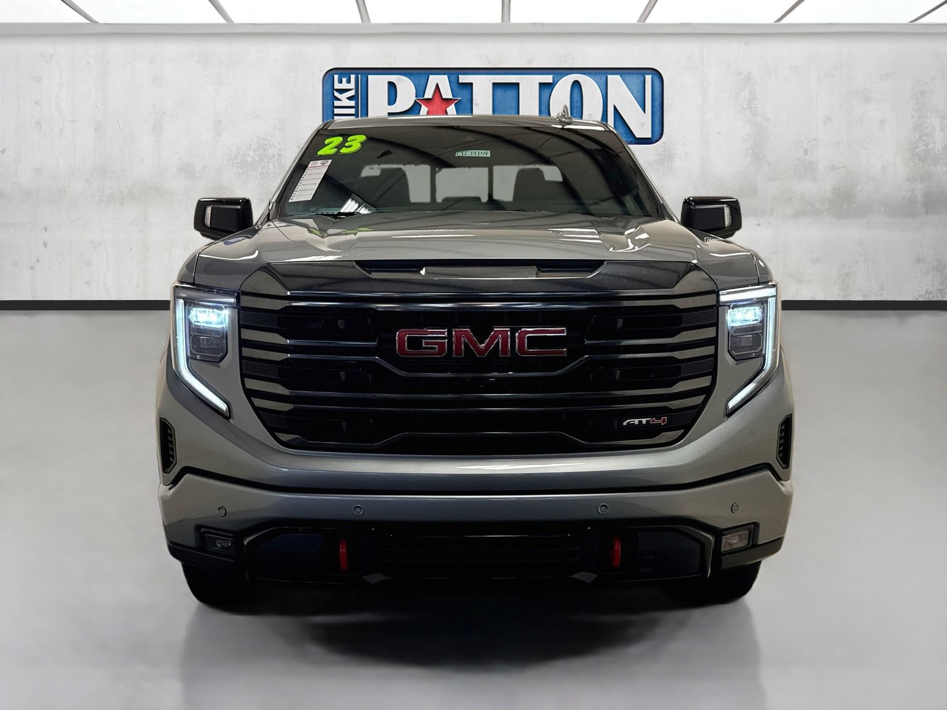 Used 2023 GMC Sierra 1500 AT4 w/ Technology Package AWD/4WD image 2