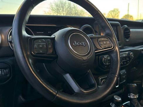 Used 2021 Jeep Wrangler Unlimited Sport image 18