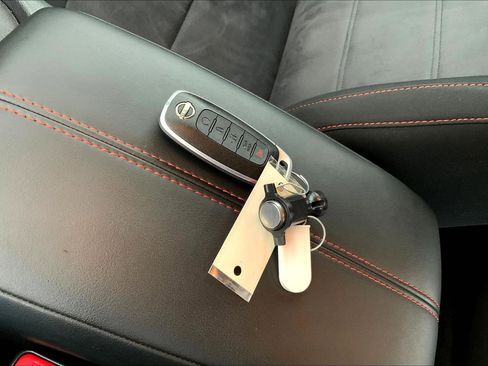 Used 2024 Nissan Sentra SR image 12