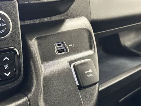 Used 2025 RAM ProMaster 2500 w/ Convenience Group image 25