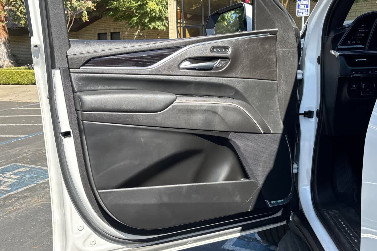 Used 2021 Cadillac Escalade Sport w/ Driver Assist Tech Package AWD/4WD image 15