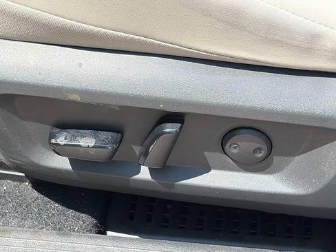 Used 2023 Nissan Rogue SV w/ SV Premium B Package FWD image 19