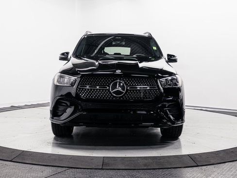 Used 2025 Mercedes-Benz GLE 450e 4MATIC w/ AMG Line Exterior image 2