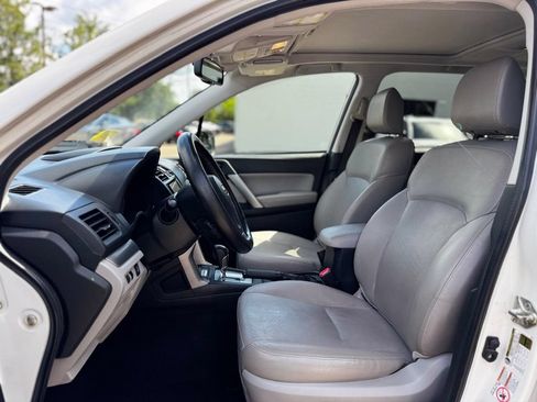Used 2015 Subaru Forester 2.5i Limited AWD/4WD image 16