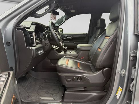 Used 2024 GMC Sierra 1500 AT4 w/ Technology Package AWD/4WD image 10