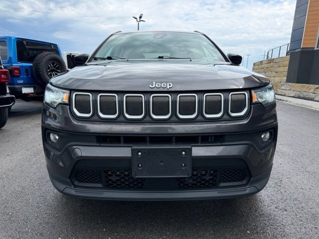 Used 2022 Jeep Compass Latitude w/ Convenience Group AWD/4WD image 8