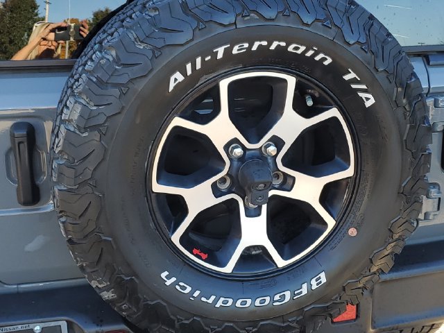 Used 2021 Jeep Wrangler Unlimited Rubicon w/ Dual Top Group AWD/4WD image 21
