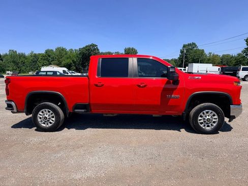 Used 2024 Chevrolet Silverado 2500 LT w/ Texas Edition AWD/4WD image 8