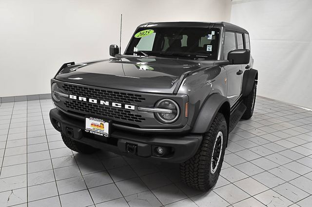 Used 2025 Ford Bronco Badlands w/ Sasquatch Package AWD/4WD image 1