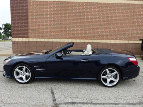 Used 2014 Mercedes-Benz SL 550 image 4