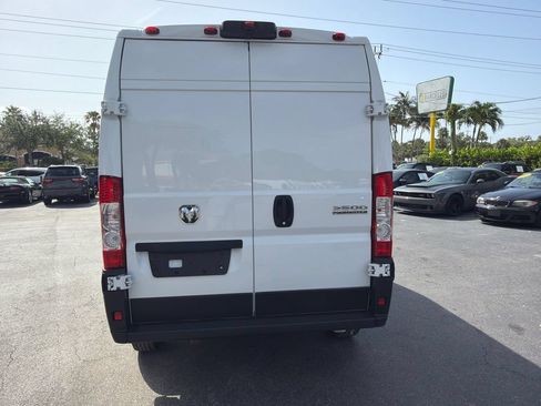 Used 2023 RAM ProMaster 3500 FWD image 4