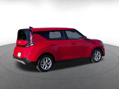 Used 2025 Kia Soul LX w/ LX Technology Package image 15
