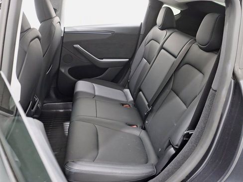 Used 2026 Tesla Model Y Long Range image 30