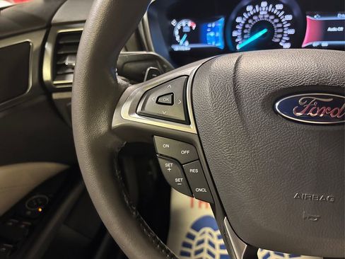 Used 2015 Ford Fusion Titanium image 31