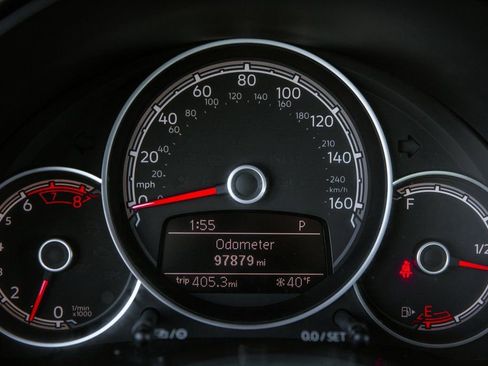 Used 2018 Volkswagen Beetle 2.0T S image 17