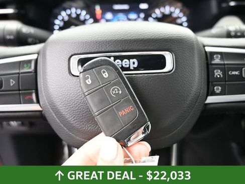 Used 2025 Jeep Compass Limited AWD/4WD image 35