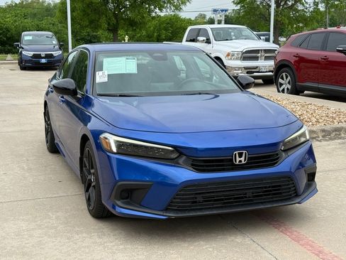 Used 2023 Honda Civic Sport image 7