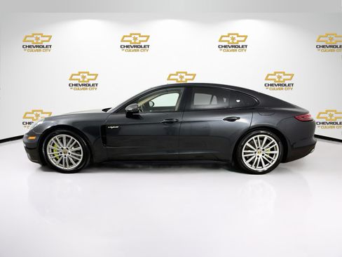 Used 2018 Porsche Panamera 4 w/ Premium Package Plus AWD/4WD image 5
