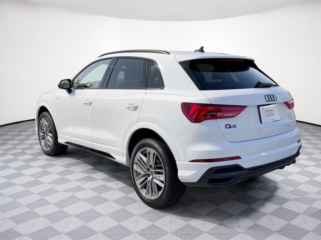 Certified 2025 Audi Q3 2.0T Premium w/ Convenience Package AWD/4WD image 3