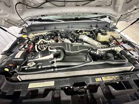 Used 2015 Ford F250 Platinum w/ FX4 Off-Road Package image 35