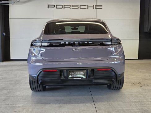 Used 2025 Porsche Macan Electric image 7