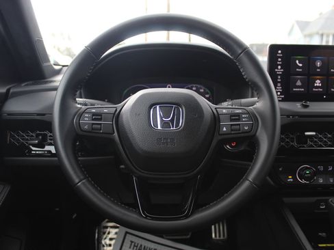 Used 2025 Honda Accord Sport image 16