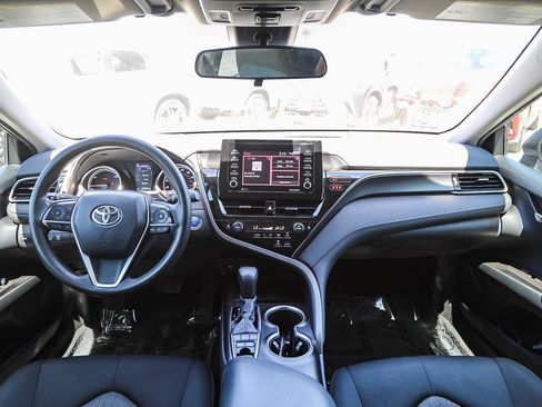 Used 2022 Toyota Camry LE FWD image 12
