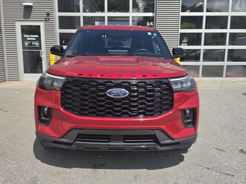 Used 2025 Ford Explorer ST-Line AWD/4WD image 8