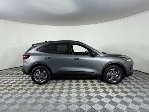 Used 2025 Ford Escape ST-Line image 4