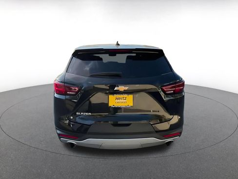 Used 2025 Chevrolet Blazer LT FWD image 12