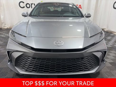 Used 2026 Toyota Camry SE FWD image 2