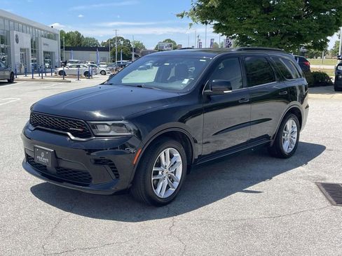 Used 2024 Dodge Durango GT RWD image 3