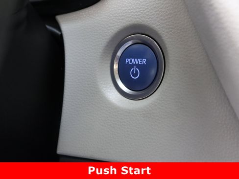 Used 2022 Toyota Corolla LE image 17