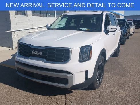 Used 2024 Kia Telluride S w/ S Sunroof Package AWD/4WD image 1