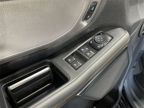 New 2025 Ford Expedition Active image 19