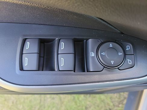 New 2026 Chevrolet Trax RS w/ Sunroof Package image 19