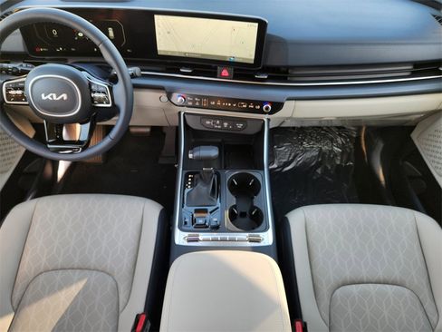 New 2026 Kia Carnival SX image 19
