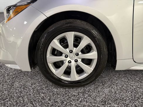 Used 2025 Toyota Corolla LE image 18