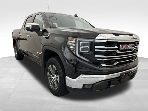 Used 2025 GMC Sierra 1500 SLT image 9