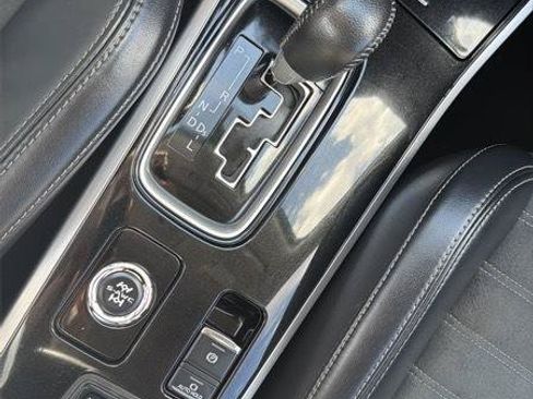 Used 2019 Mitsubishi Outlander SEL AWD/4WD image 19