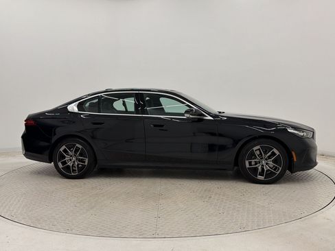 Used 2026 BMW 530i RWD image 8